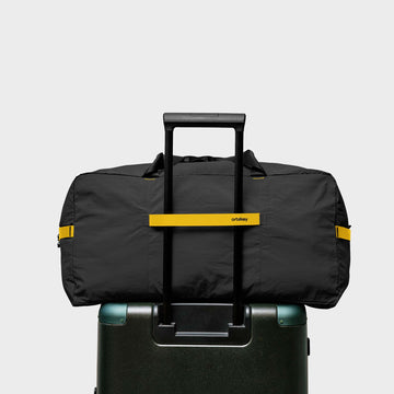 black/yellow| Luggage pass-through